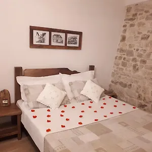 Otel Omer, Berat