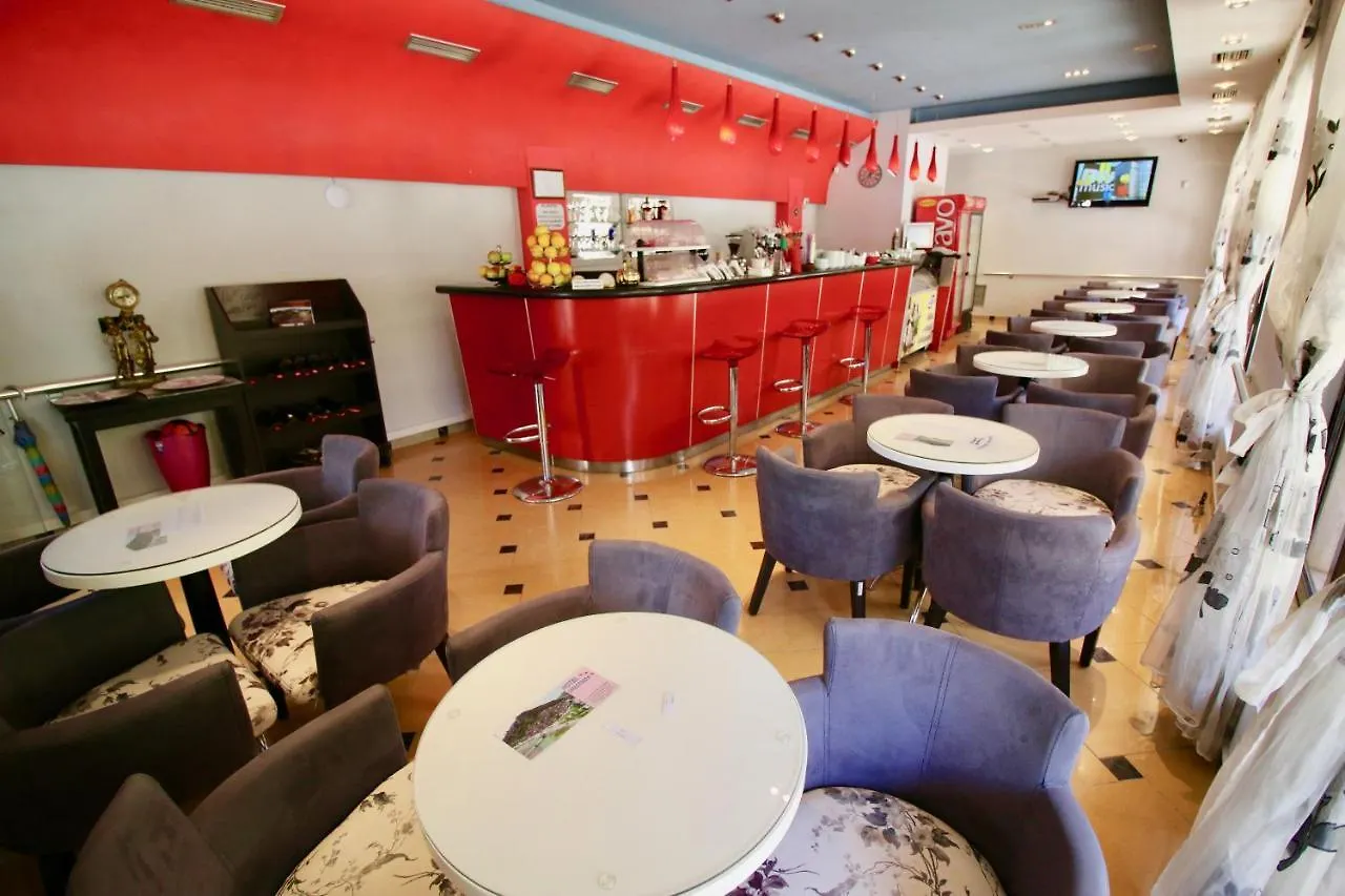 Hotel Orestiada 培拉特 4*,  阿尔巴尼亚